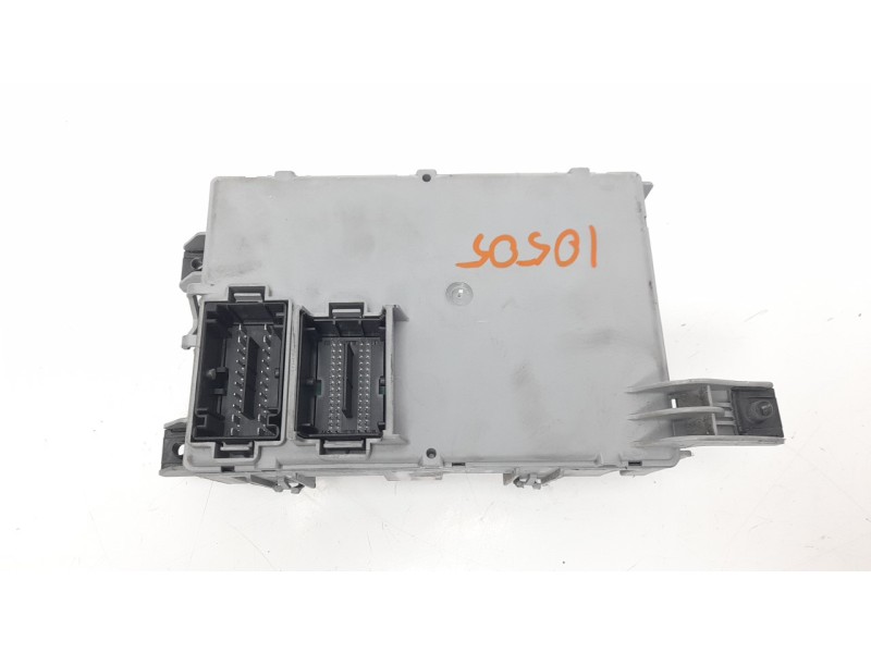 Recambio de caja reles / fusibles para fiat fiorino básico referencia OEM IAM 1372879080  