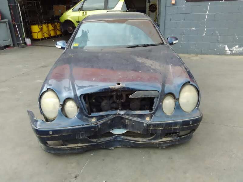 mercedes-benz clase clk (w208) coupe del año 1999