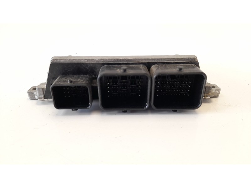 Recambio de centralita motor uce para peugeot 208 style referencia OEM IAM 9811545080  