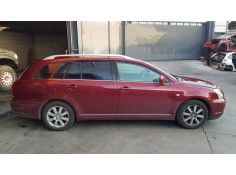 TOYOTA AVENSIS BERLINA (T25)