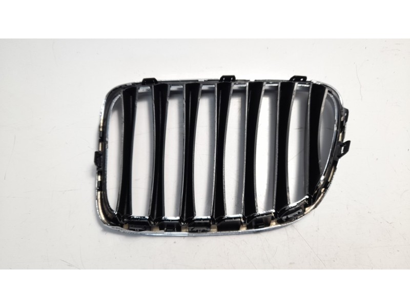 Recambio de rejilla delantera para bmw x1 (e84) referencia OEM IAM 51112993306 107062404 BM7022023