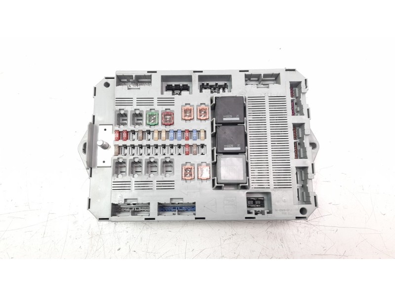 Recambio de caja reles / fusibles para jaguar xf 3.0 v6 diesel cat referencia OEM IAM 9X2314D628AC  