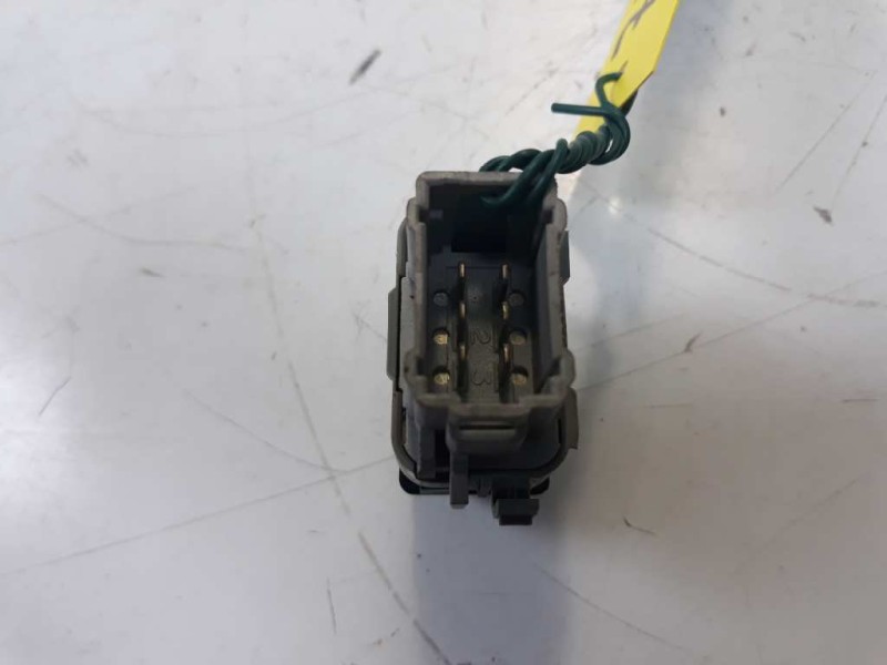 Recambio de mando elevalunas delantero derecho para renault megane ii berlina 3p referencia OEM IAM   