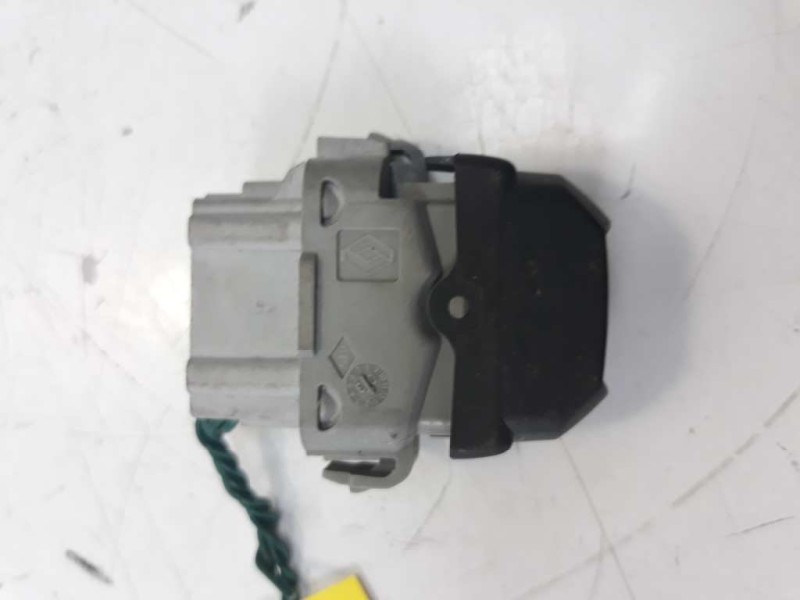 Recambio de mando elevalunas delantero derecho para renault megane ii berlina 3p referencia OEM IAM   