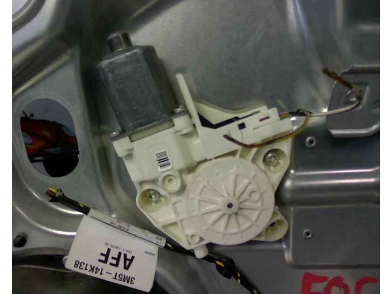 Recambio de elevalunas delantero derecho para ford focus berlina (cap) referencia OEM IAM   