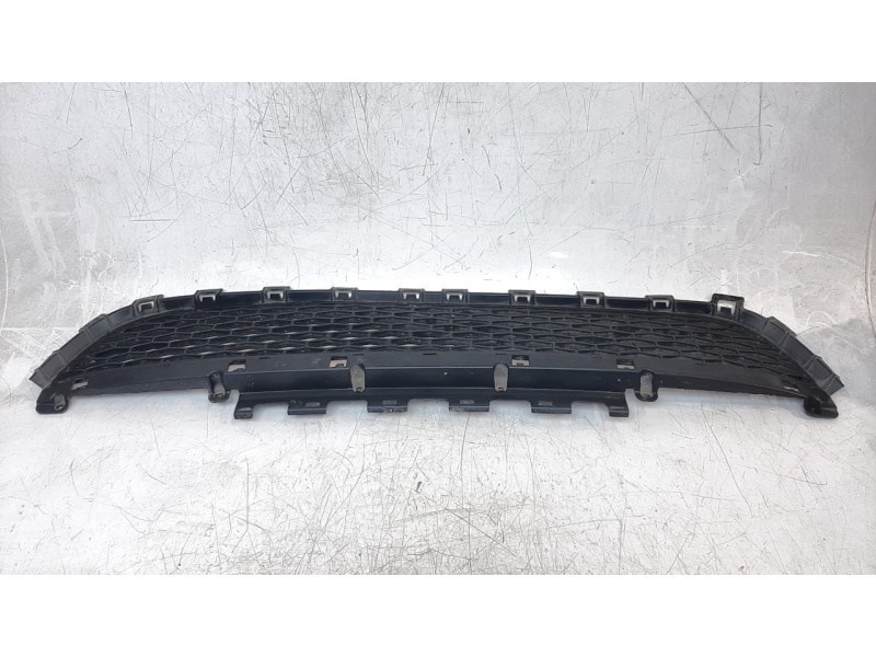 Recambio de rejilla paragolpes central para land rover discovery sport pure referencia OEM IAM FK7217K945A  