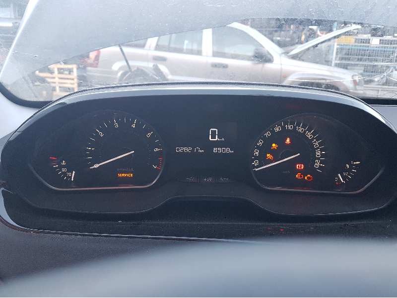 Recambio de cuadro instrumentos para peugeot 208 style referencia OEM IAM 9813848780  