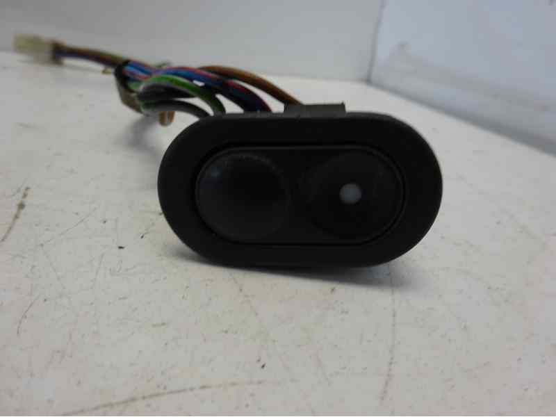 Recambio de mando elevalunas delantero derecho para opel astra f berlina referencia OEM IAM   