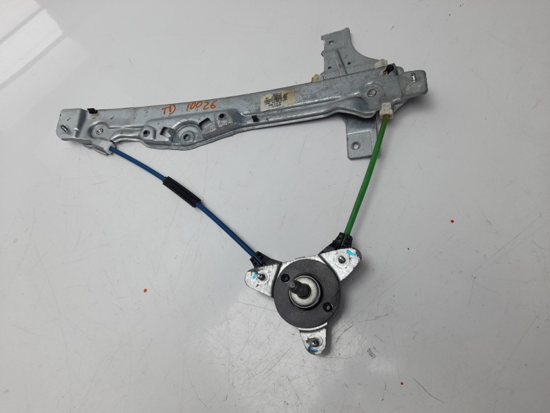 Recambio de elevalunas trasero derecho para peugeot 208 style referencia OEM IAM 9673153880  