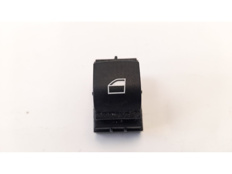 Recambio de mando elevalunas trasero derecho para bmw serie 1 lim. (f20) 118d referencia OEM IAM 920810602  