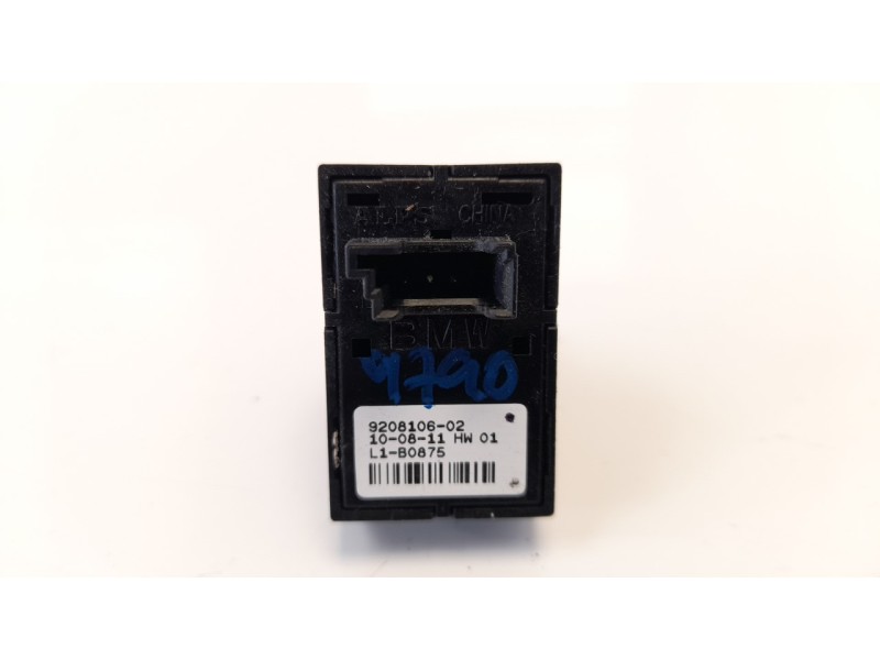 Recambio de mando elevalunas trasero derecho para bmw serie 1 lim. (f20) 118d referencia OEM IAM 920810602  