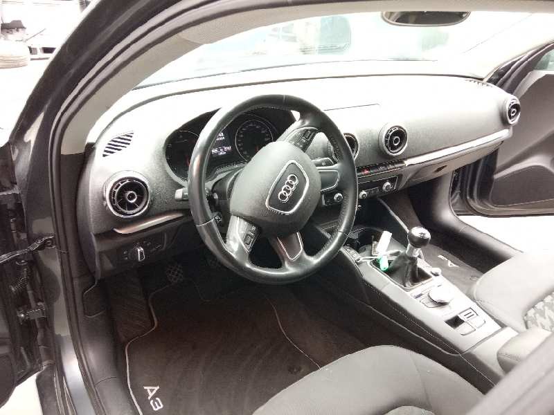 audi a3 sedán(8vs) del año 2014
