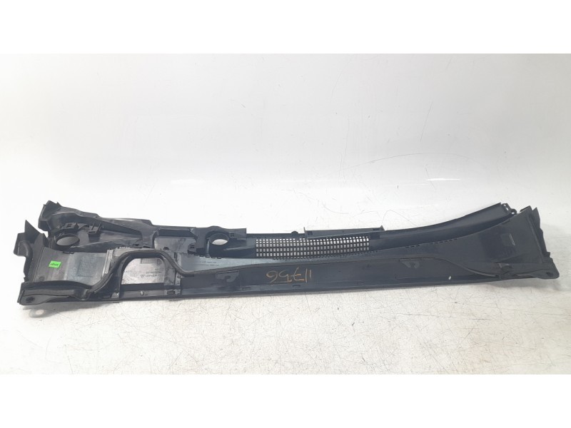 Recambio de torpedo para toyota corolla (e21) hybrid style referencia OEM IAM 5578102580  