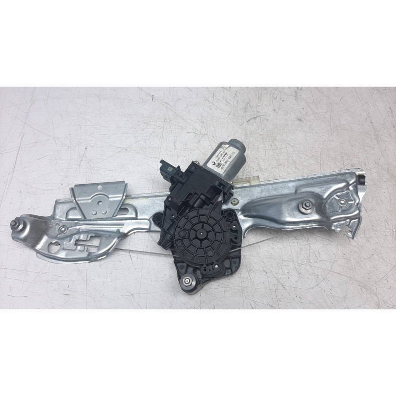 Recambio de elevalunas trasero izquierdo para renault megane iv berlina 5p 1.5 blue dci diesel fap referencia OEM IAM 827218403R