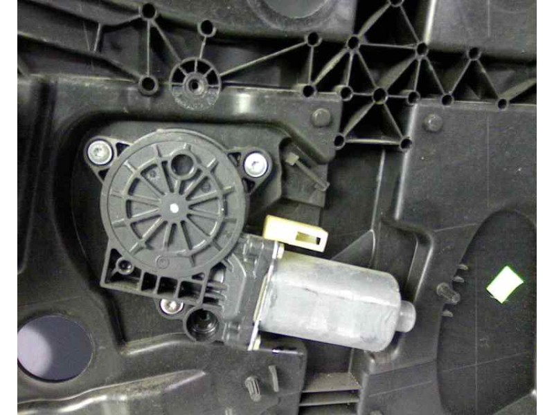 Recambio de elevalunas delantero derecho para ford fiesta (cbk) 1.4 16v cat referencia OEM IAM 1225776 FD61AR 6768