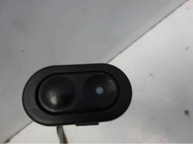 Recambio de mando elevalunas delantero derecho para opel astra f berlina referencia OEM IAM   