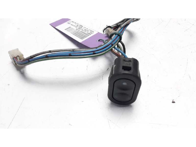 Recambio de mando elevalunas delantero derecho para opel astra f berlina referencia OEM IAM   