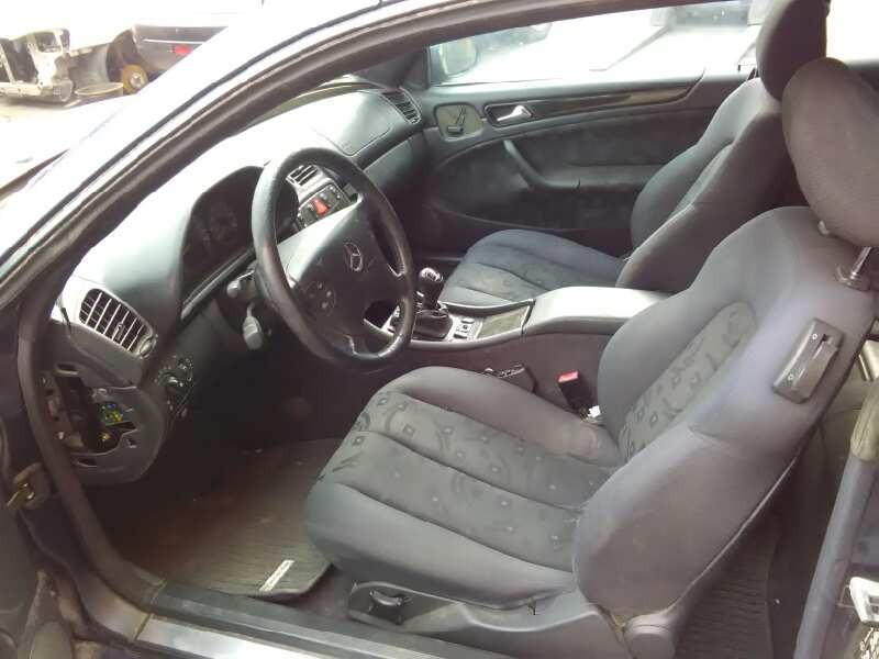mercedes-benz clase clk (w208) coupe del año 1999