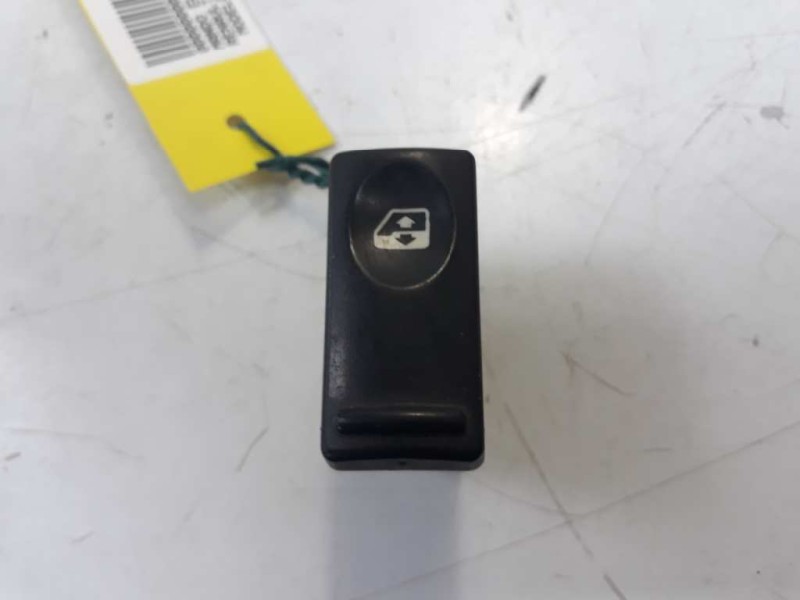 Recambio de mando elevalunas delantero izquierdo para renault 19 hatchback (b/c53) referencia OEM IAM   