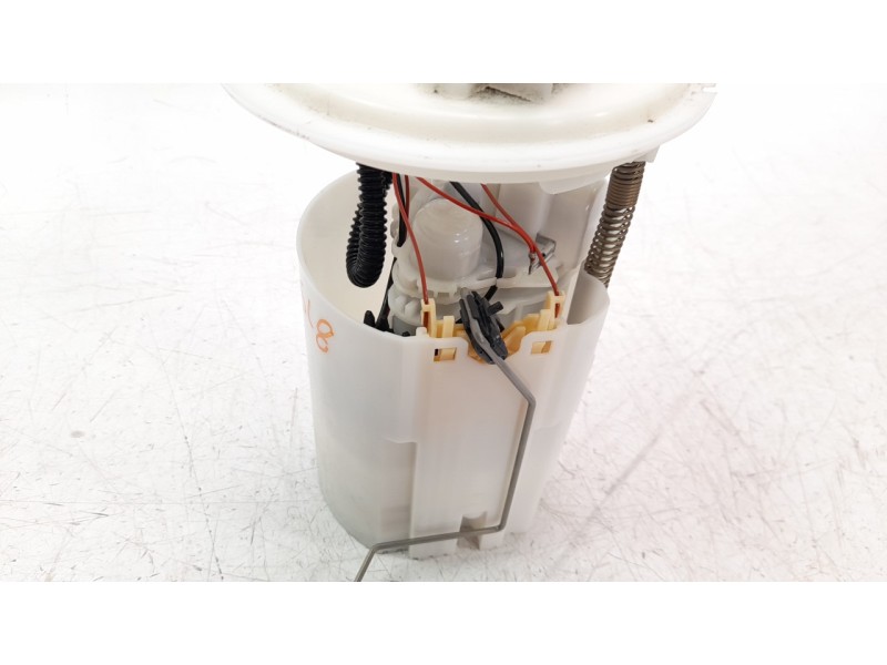 Recambio de bomba combustible para renault megane iv berlina 5p 1.2 tce energy referencia OEM IAM 172026203R  