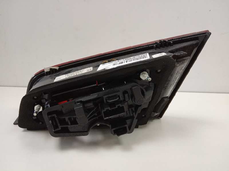 Recambio de piloto trasero izquierdo para audi a3 sportback (8va) ambiente referencia OEM IAM 8V4945093A  