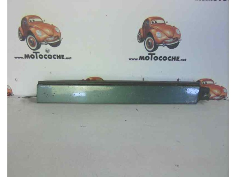 Recambio de moldura para mercedes-benz clase e (w124) berlina 2.2 cat referencia OEM IAM   6822