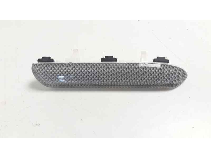 Recambio de moldura para audi a3 sportback (8va) ambiente referencia OEM IAM 8V1853189  