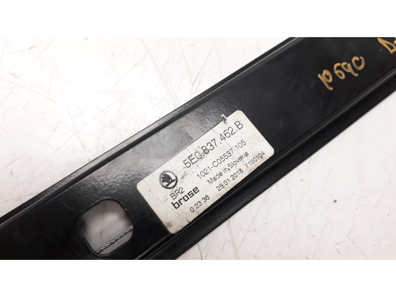 Recambio de elevalunas delantero derecho para skoda octavia combi (5e5) 1.4 tgi bivalent. gasolina / cng referencia OEM IAM 5E08