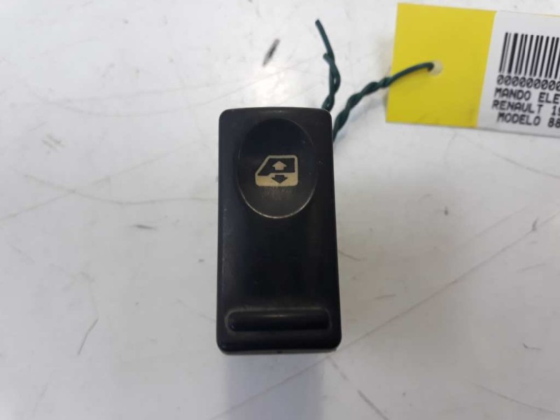 Recambio de mando elevalunas delantero izquierdo para renault 19 hatchback (b/c53) referencia OEM IAM   