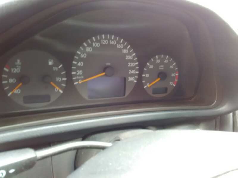 mercedes-benz clase clk (w208) coupe del año 1999