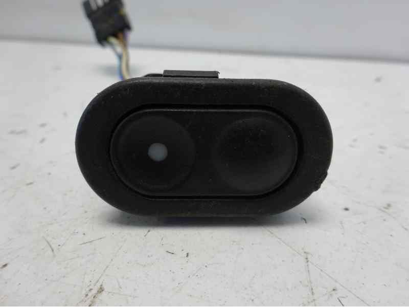 Recambio de mando elevalunas trasero derecho para opel corsa b referencia OEM IAM   