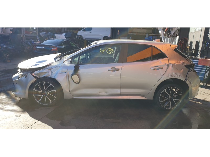 toyota corolla (e21) del año 2021