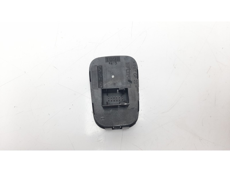 Recambio de warning para fiat fiorino básico referencia OEM IAM 735461122  