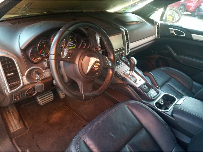 porsche cayenne (typ 92aa) del año 2011