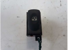 Recambio de mando elevalunas trasero izquierdo para renault laguna grandtour (k56) 1.9 dci rt referencia OEM IAM 7700417485  