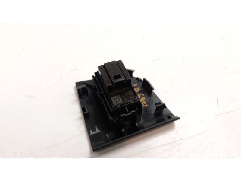 Recambio de mando elevalunas delantero derecho para skoda octavia combi (5e5) 1.4 tgi bivalent. gasolina / cng referencia OEM IA