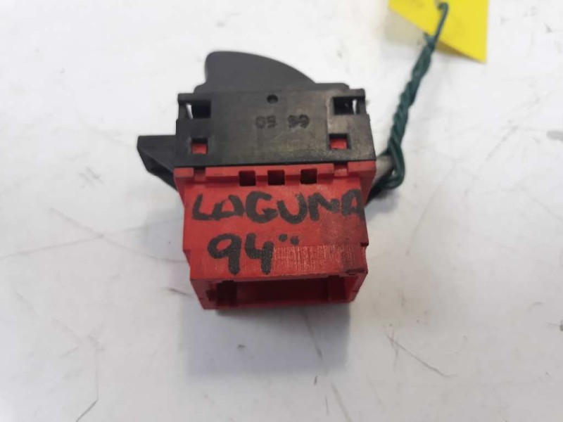 Recambio de mando elevalunas trasero izquierdo para renault laguna (b56) 2.0+ 16v rxe referencia OEM IAM 7700417485  