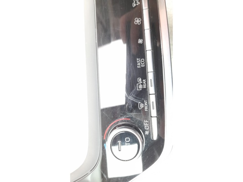 Recambio de mando climatizador para toyota corolla (e21) hybrid style referencia OEM IAM 5590002E10  