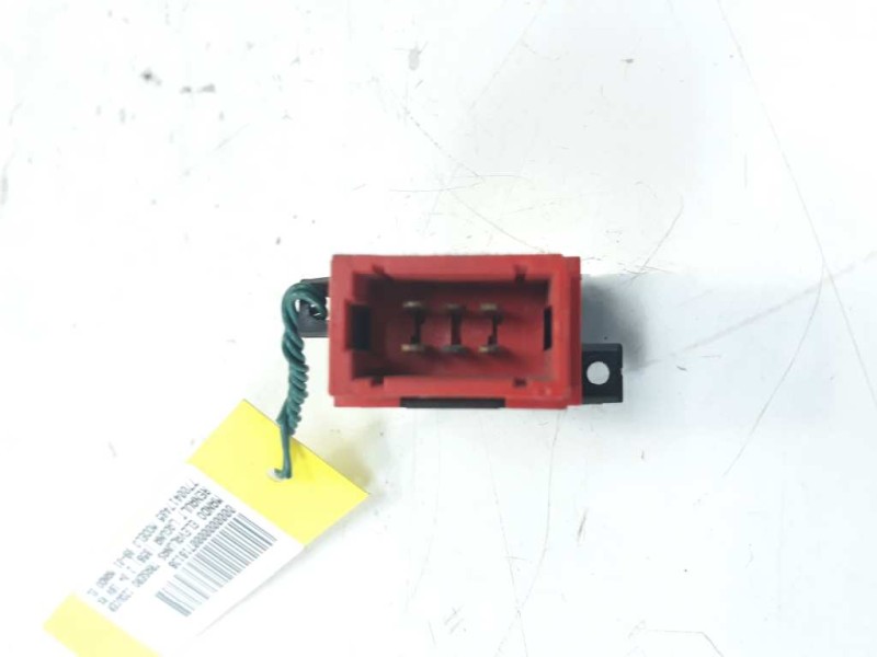 Recambio de mando elevalunas trasero izquierdo para renault laguna (b56) 2.0+ 16v rxe referencia OEM IAM 7700417485  