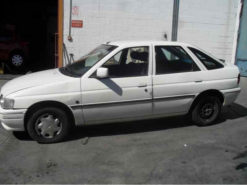 ford escort berlina/turnier del año 1994