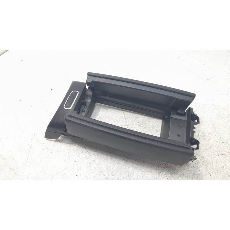 Recambio de apoyabrazos central para mercedes-benz clase a (bm 177) a 180 d (177.003) referencia OEM IAM 17768066039H15 E0517710