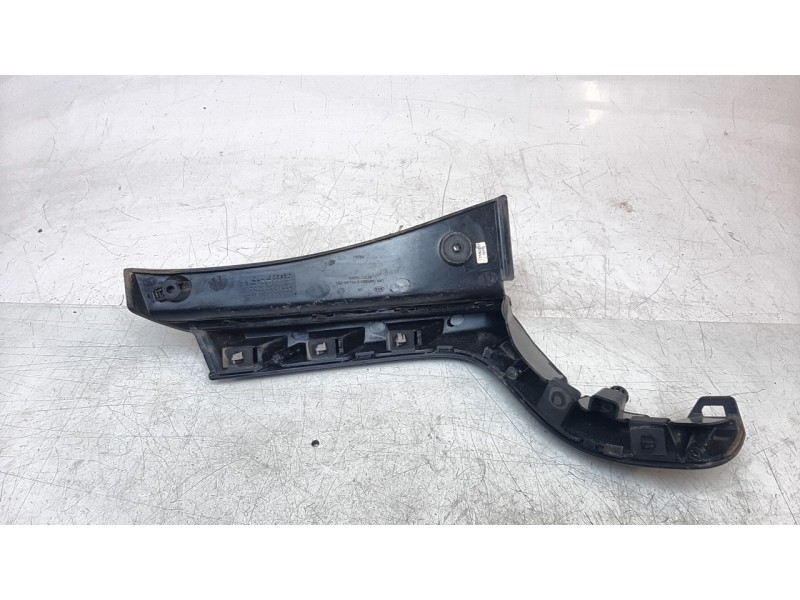 Recambio de molduras traseras para kia niro referencia OEM IAM 87372G5000  