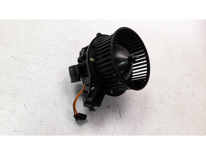 Recambio de ventilador calefaccion para audi a1 sportback (gba) 1.5 16v tsi act referencia OEM IAM 201820021A  