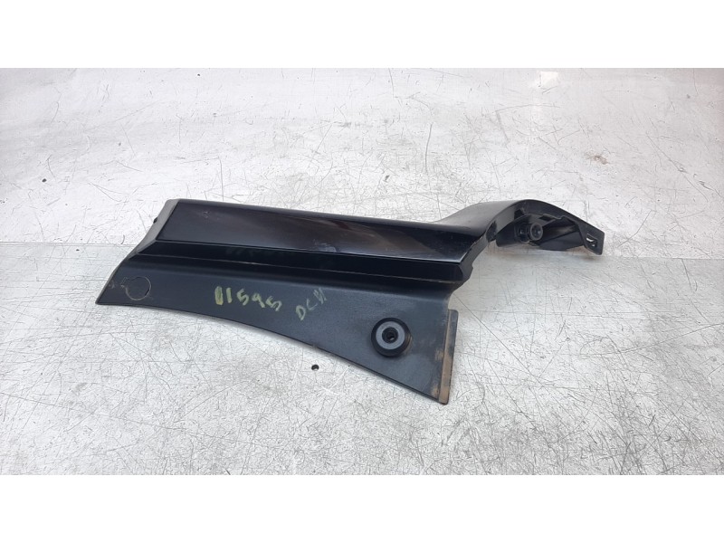 Recambio de molduras traseras para kia niro referencia OEM IAM 87372G5000  