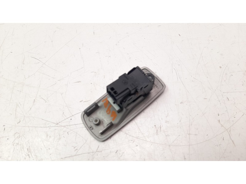 Recambio de mando elevalunas trasero derecho para jaguar xf 3.0 v6 diesel cat referencia OEM IAM 8X2314717AB  
