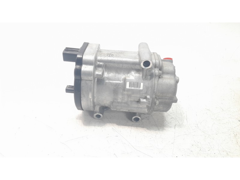 Recambio de compresor aire acondicionado para toyota corolla (e21) hybrid style referencia OEM IAM 0424000370  