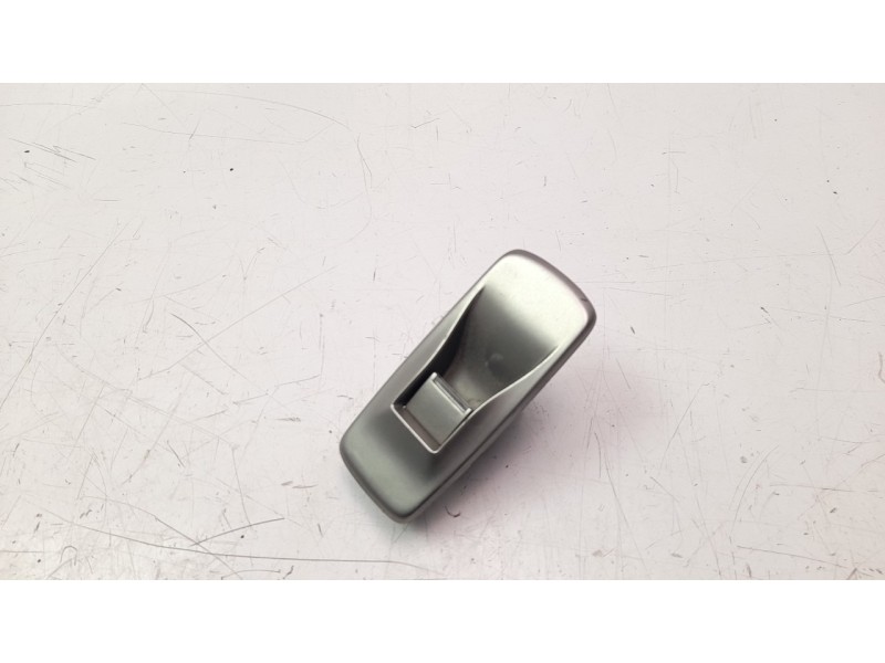 Recambio de mando elevalunas trasero izquierdo para jaguar xf 3.0 v6 diesel cat referencia OEM IAM 8X2314717AB  