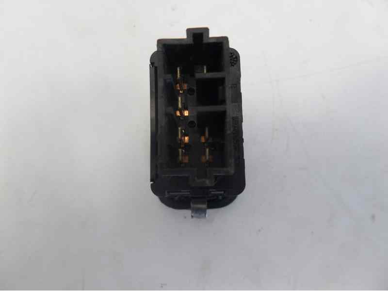 Recambio de mando elevalunas trasero derecho para peugeot 406 berlina (s1/s2) srdt referencia OEM IAM PA66GF30  