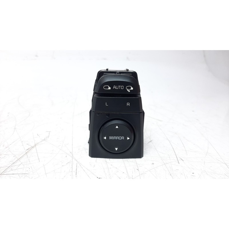 Recambio de mando retrovisor para kia sportage 1.7 crdi cat referencia OEM IAM 93530D9000  