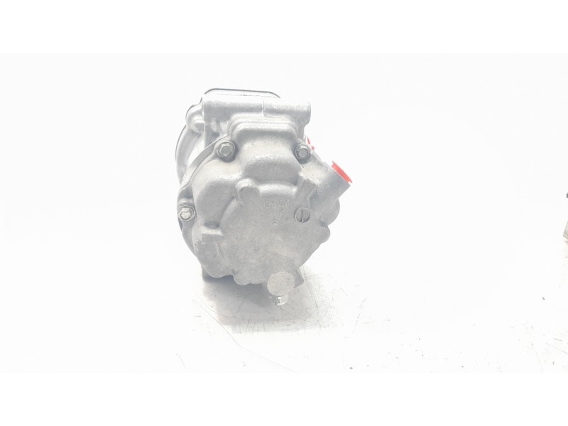 Recambio de compresor aire acondicionado para toyota corolla (e21) hybrid style referencia OEM IAM 0424000370  